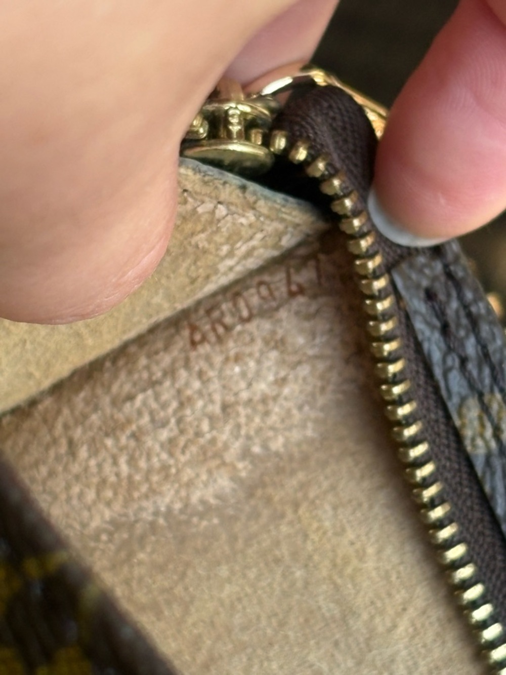 Auth LOUIS VUITTON Monogram Bucket PM Accessory Pouch - Picture 6 of 12